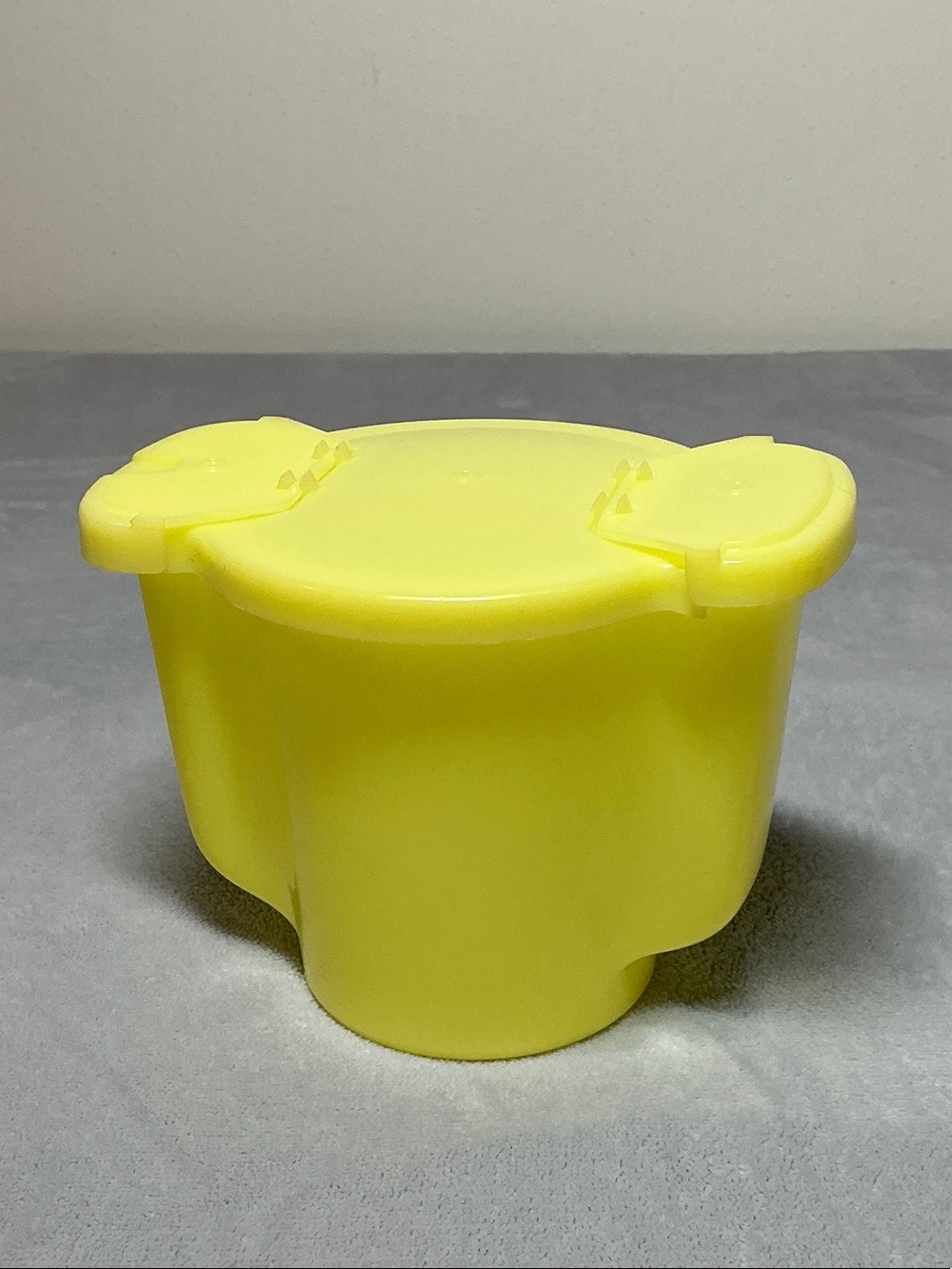 Tupperware Bright Yellow Snap-Lid Food Storage Container
